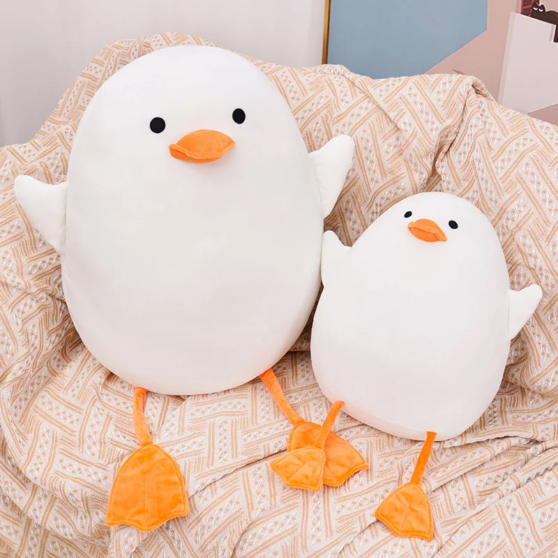 Boneca de pelúcia de pato, macia e quentinha, um abraço aconchegante para crianças. Presente perfeito para abraçar e trazer conforto. — foto 4