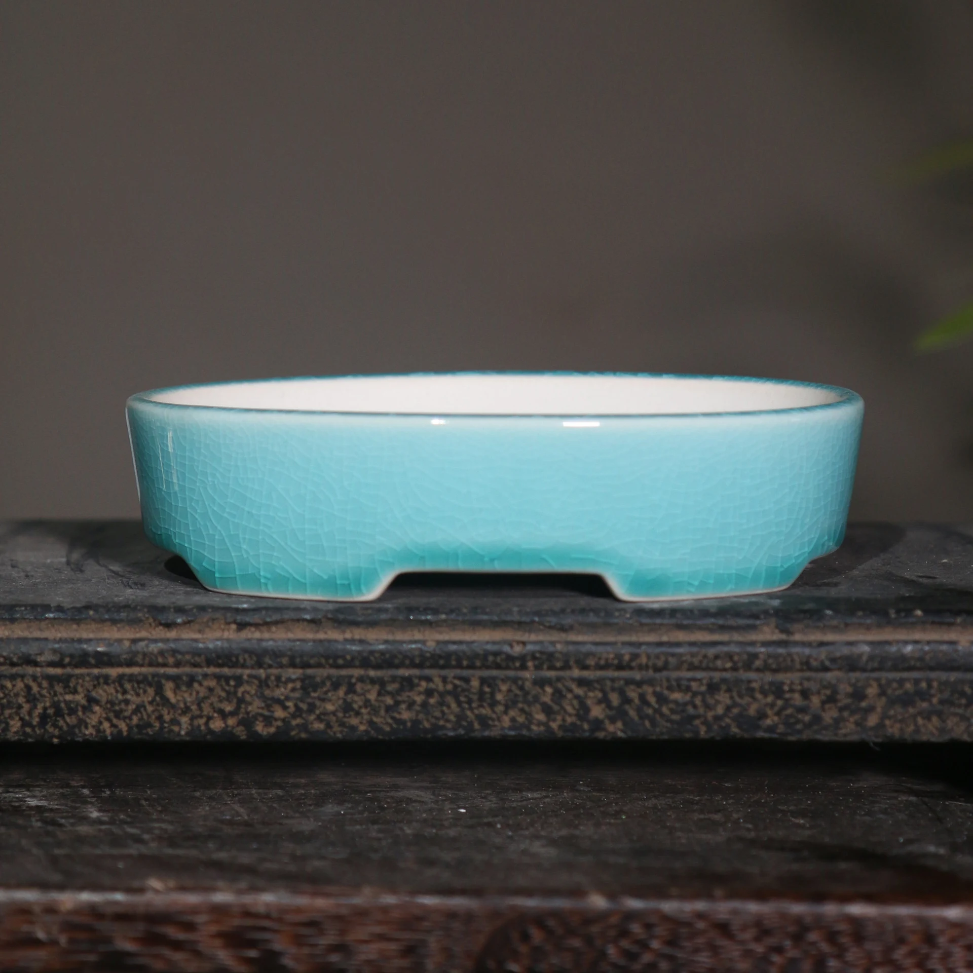 Desktop Oval Ceramic Purple Clay Flowerpot perfect for flowers. Enhance your workspace with this elegant and stylish flo — photo 1