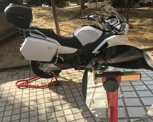 Title 1, Motorcycle Front and Rear Wheel Lifting and Low...