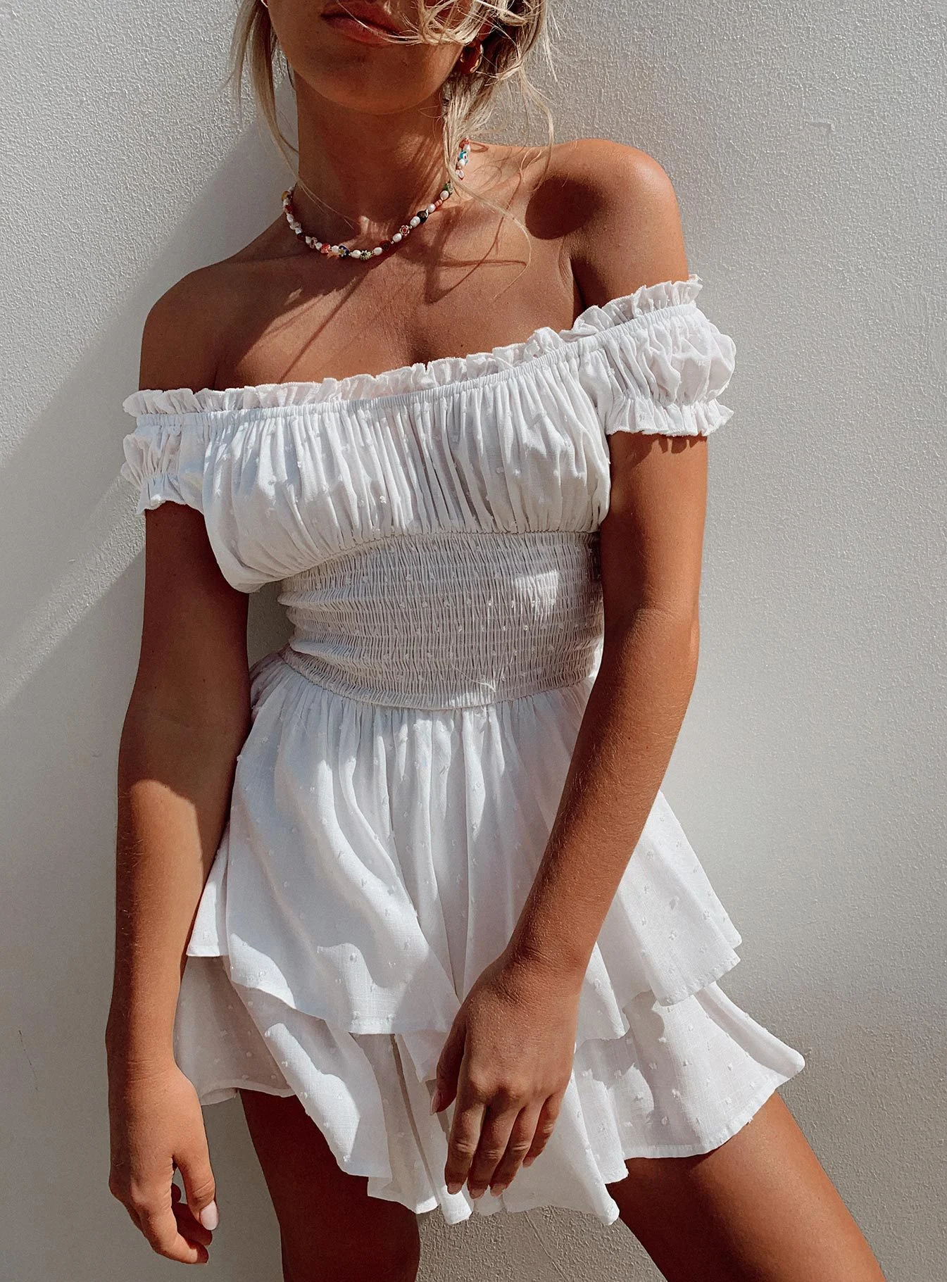 Title 15, Womens fashionable short-sleeved off-shoulder ...
