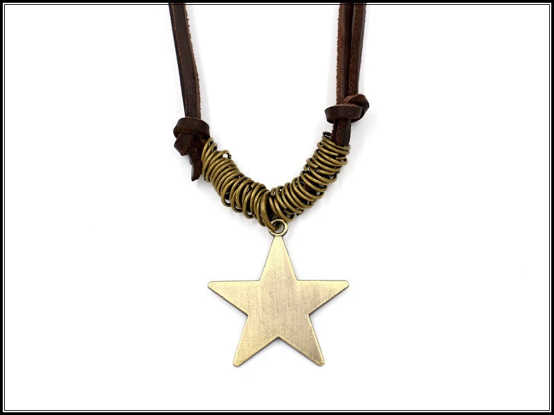 Title 5, Colar de couro com estrela de cinco pontas, est...