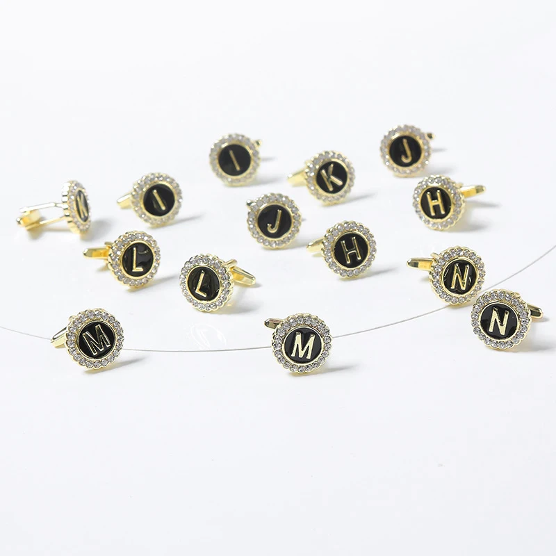 Abotoaduras francesas redondas com diamantes para homens, 26 letras personalizadas, um presente elegante e sofisticado para ele. — foto 6