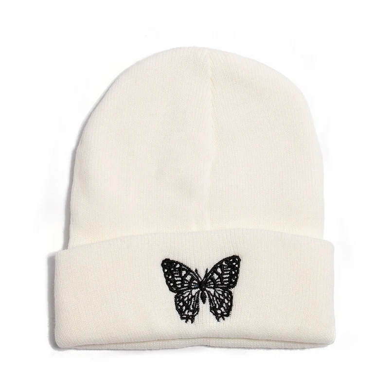 Title 2, El nuevo gorro de punto con estampado de mariposas