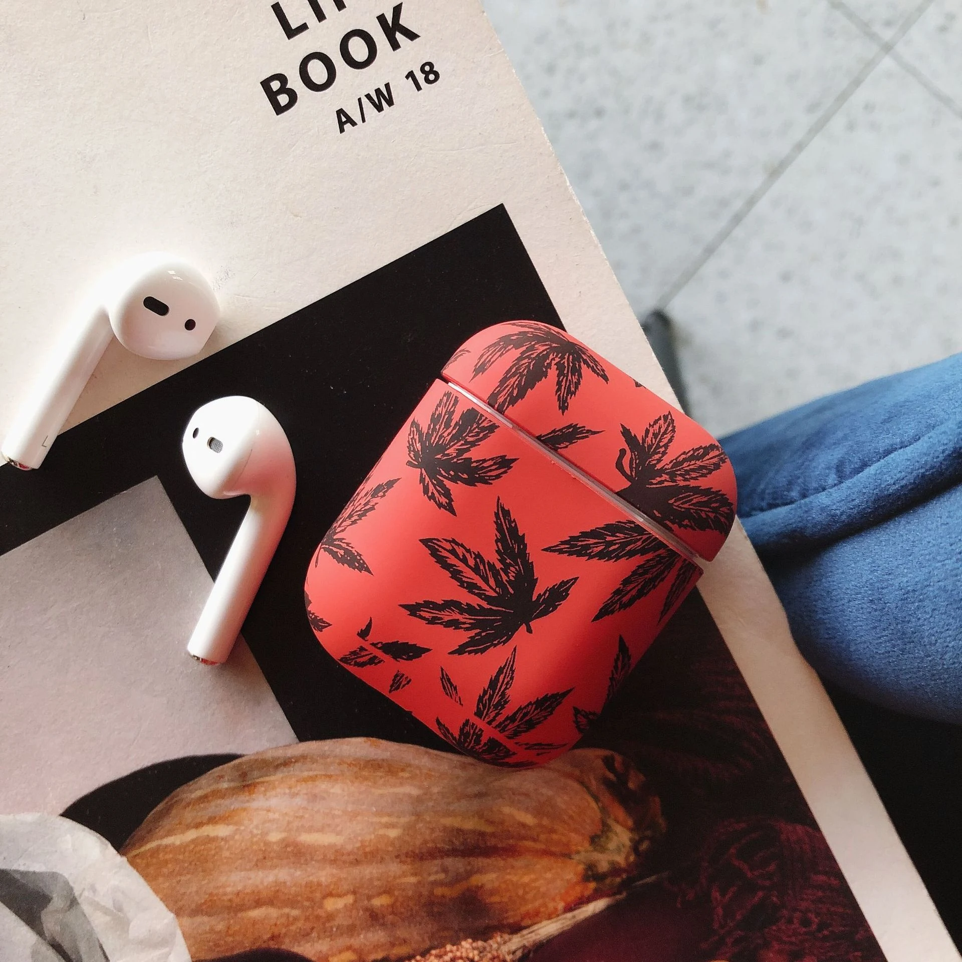 Title 3, Bluetooth wireless headset protective case. Pro...
