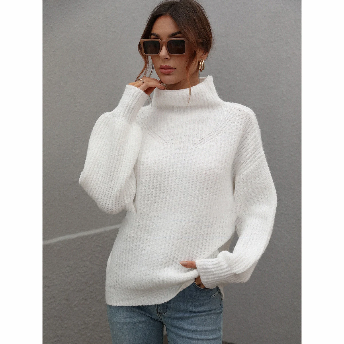 Title 6, Pull de couleur unie avec col roulé et pull ample