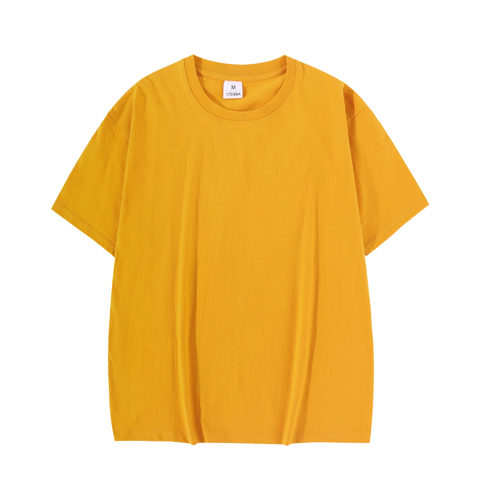 Camiseta masculina de algodão puro, soltinha, manga curta e cor sólida. Conforto e estilo casual para o dia a dia, ideal para o verão. — foto 4