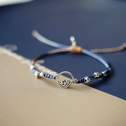 Title 3, Pulsera artesanal tejida a mano con diseño de m...