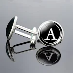Abotoaduras de letras de metal para camisa francesa, adorno de tempo precioso. Joia para camisas que adiciona estilo, sofisticação e um toque único. — foto 1