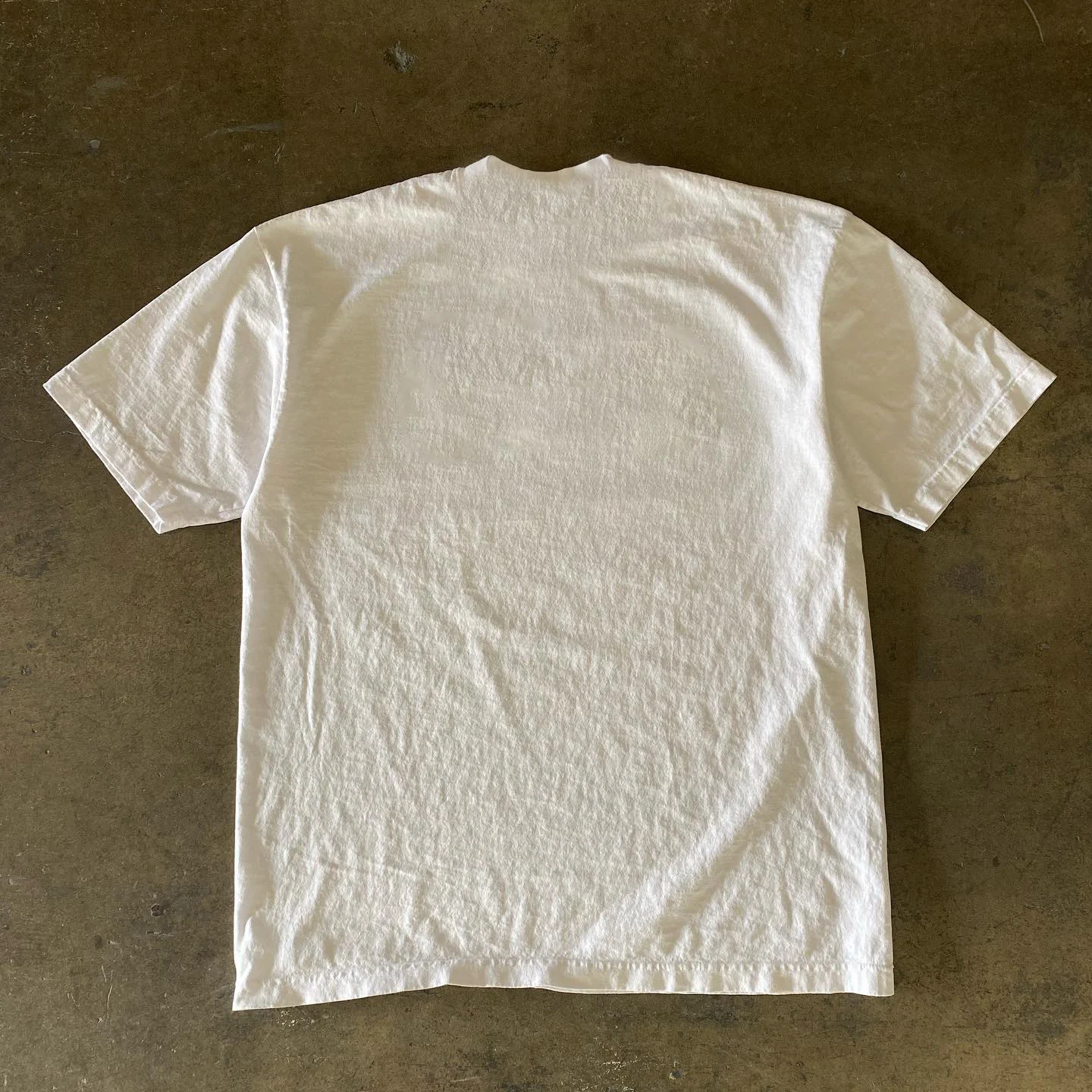 Design Inspired Letter Printed Short Sleeves — photo 1