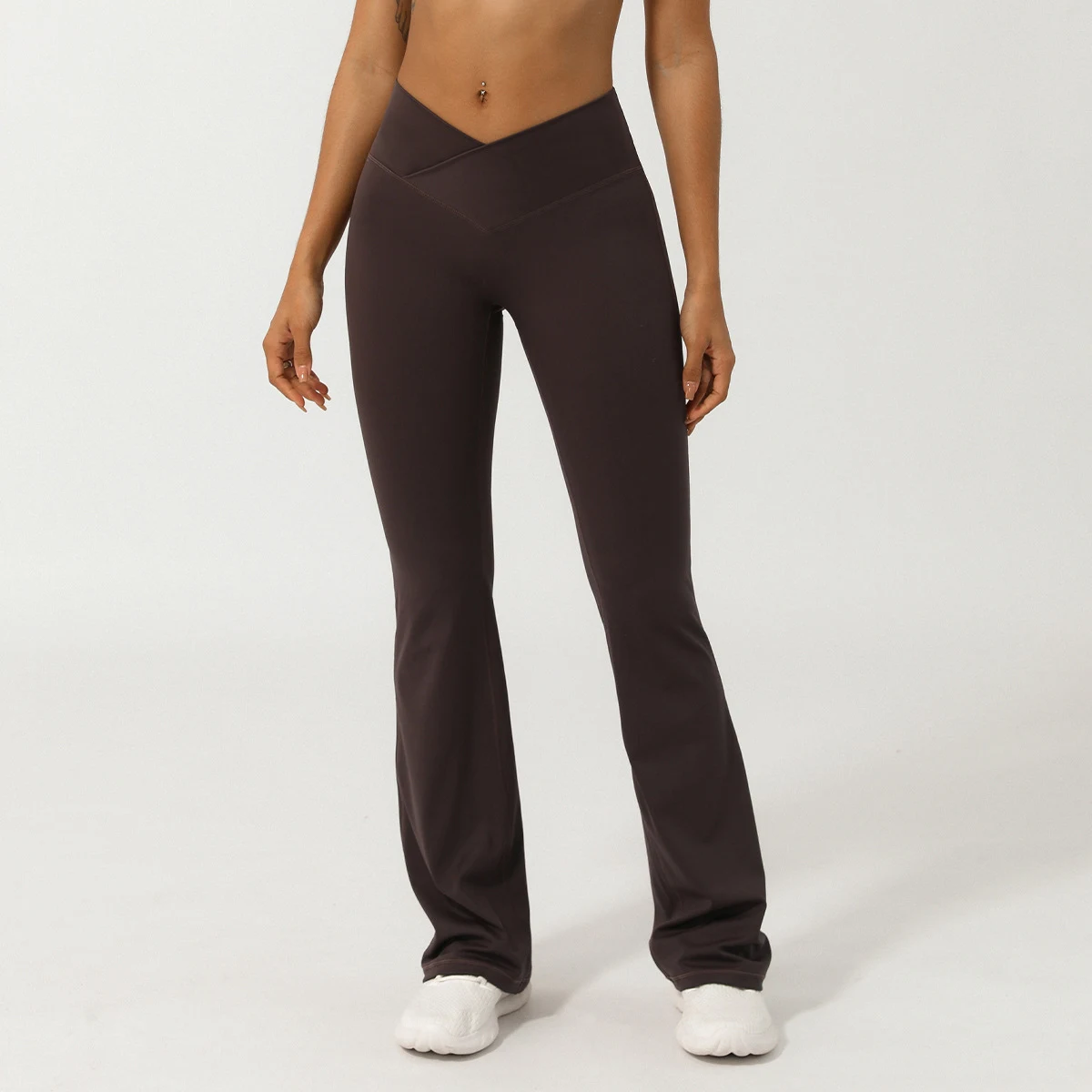 Calças femininas nude feel, cintura em V, perna larga cruzada, estilo europeu e americano. Conforto e elegância para o dia a dia. — foto 2