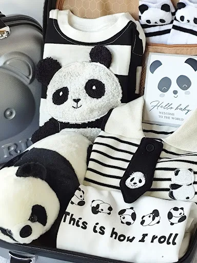 Title 7, Pacote de presente para bebê Panda Quatro Estaç...