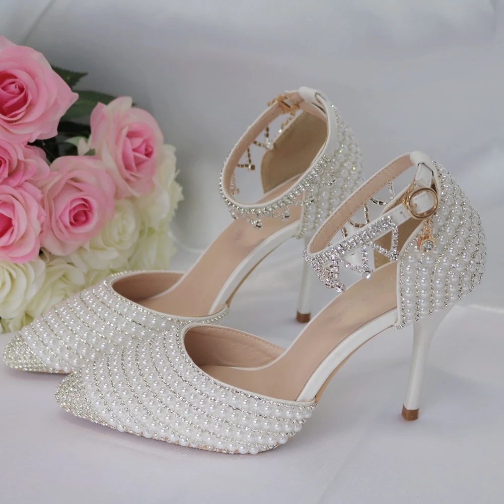 Performance schoenen met hoge hak, stiletto en strass polsband. Puntige neus. Schitter op het podium met stijl. — foto 2