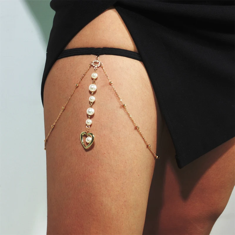 Colar Longo com Pingente de Pérolas em Camadas Joia Feminina. Adicione elegância e sofisticação ao seu visual com esta peça deslumbrante. — foto 2