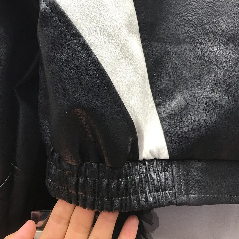 Title 8, Cappotto in pelle da donna con abbinamento crom...