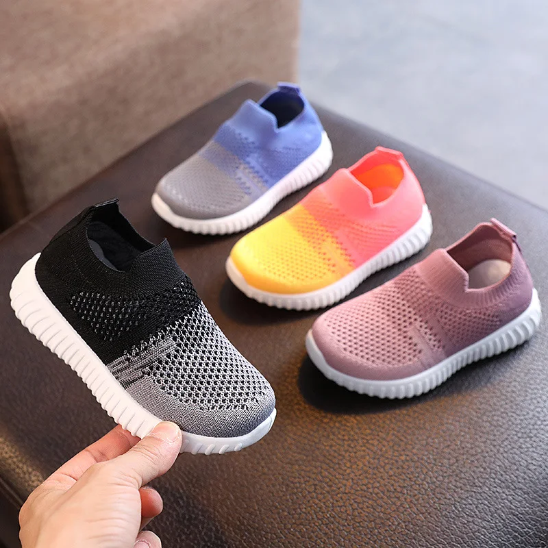 Tênis infantis multicoloridos de malha para bebês e crianças pequenas, casuais e confortáveis para o dia a dia, perfeitos para brincar. — foto 1