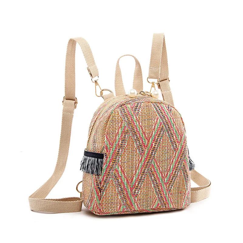 Mini Mochila de Palha para Viagens e Lazer. Leve, charmosa e perfeita para o verão. Carregue seus essenciais com estilo e praticidade. — foto 1