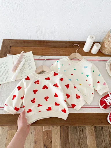 Title 1, Conjunto de duas peças para bebê com corações c...