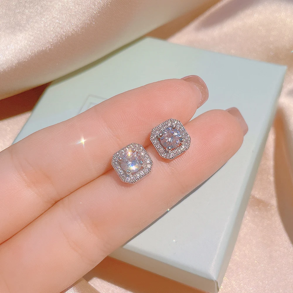 Conjunto de enfeite de colar, brincos, anéis de diamante quadrado. Elegância radiante para mulheres. Perfeito para presentear ou usar em ocasiões especiais. — foto 7