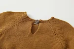 Roupa de bebê de lã bordada, manga longa com fechamento envolvente, oferece conforto e aquecimento, ideal para recém-nascidos. — foto 24