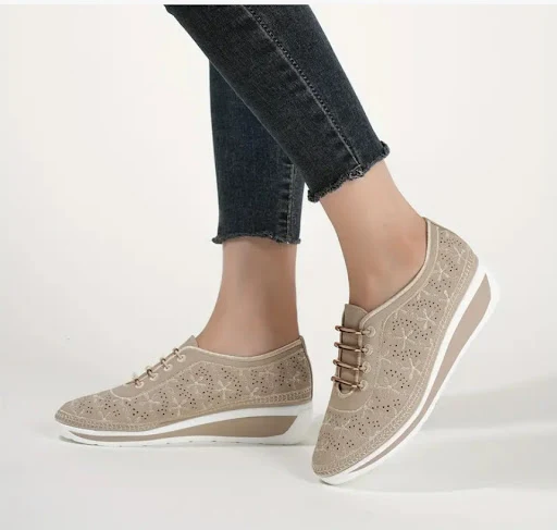 Title 4, Sapatos casuais femininos com plataforma e cada...