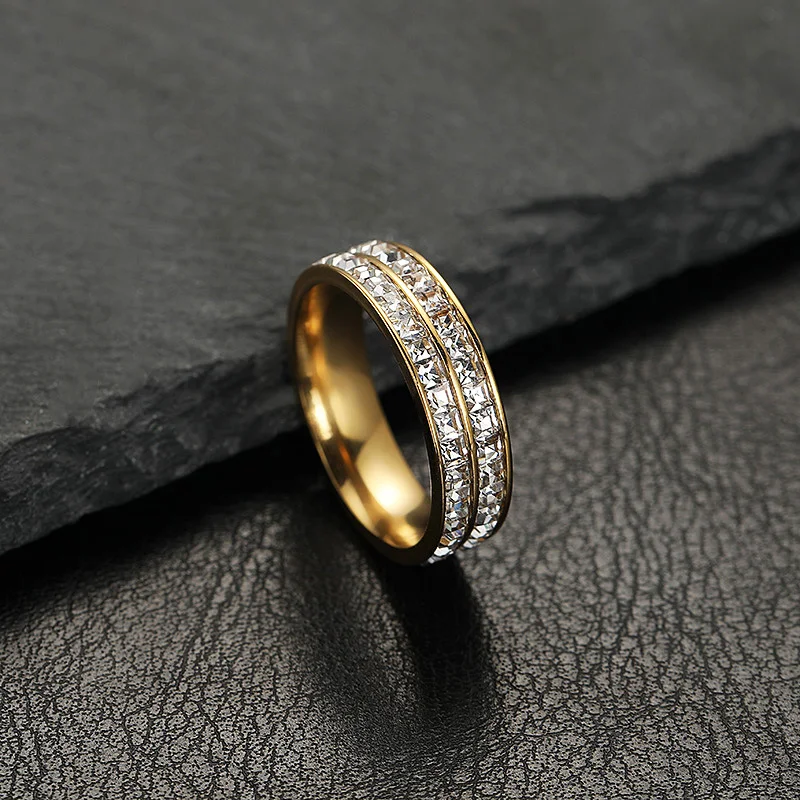Anel feminino de aço inoxidável com zircônia, fileira única ou dupla, simples e elegante para mulheres que buscam sofisticação. — foto 4
