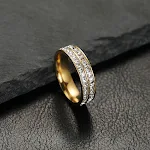Anel feminino de aço inoxidável com zircônia, fileira única ou dupla, simples e elegante para mulheres que buscam sofisticação. — foto 4