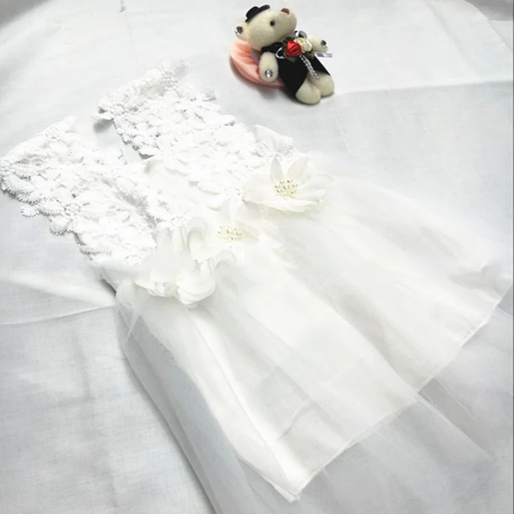 Vestido infantil de verão com alças e renda para meninas. Leve e elegante, ideal para a primavera e o verão, perfeito para um visual charmoso. — foto 1