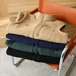 Gilet Uomo Spesso e Caldo Collo Alto Pile Polar Indumento Versatile e Caldo Ideale per l'Inverno, Comodo e Funzionale. — foto 6