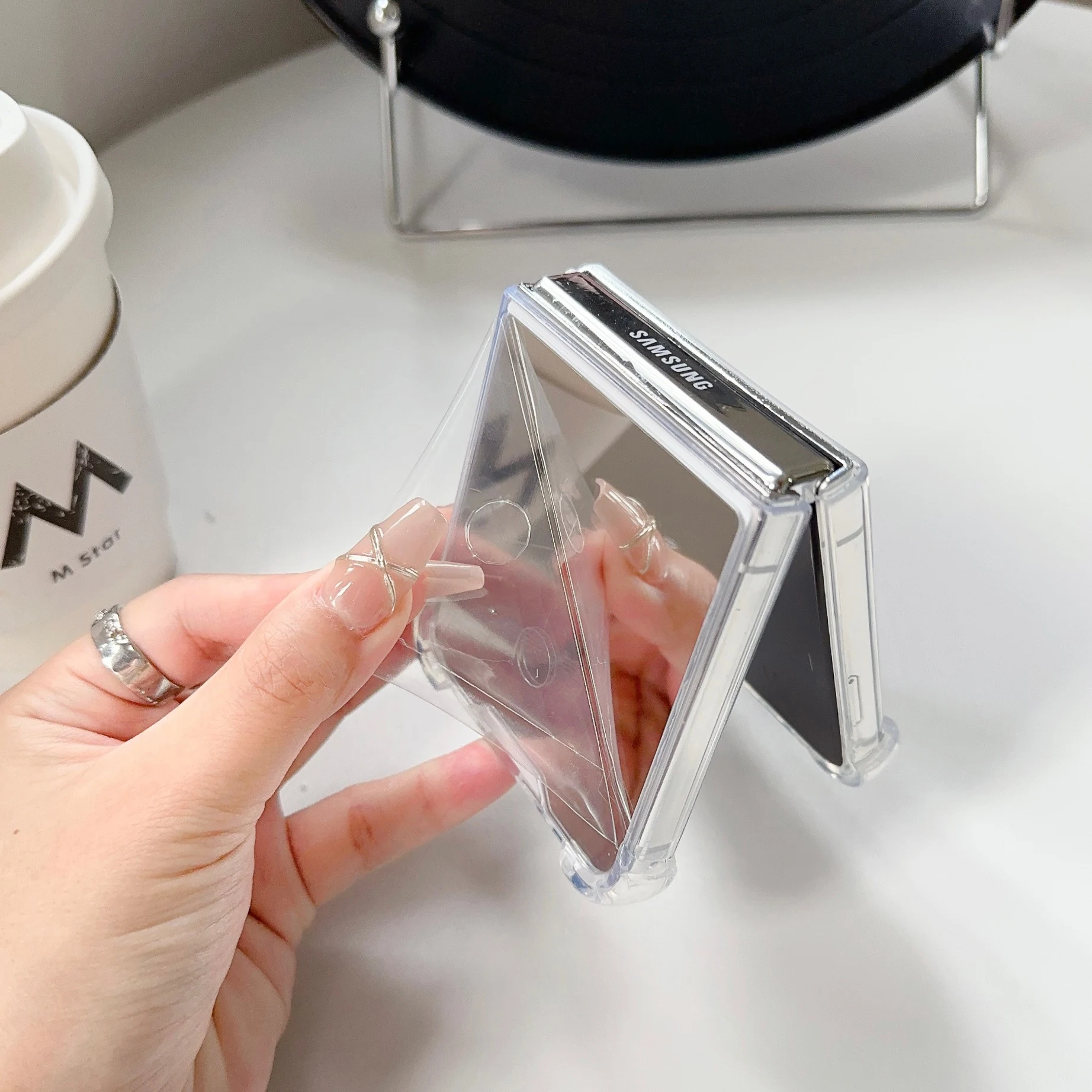 Title 11, Transparent Foldable Screen Mirror Drop-resista...