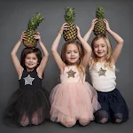 Sternen-Prinzessinnen-Kleid für Mädchen, perfekt für Feiern. Zauberhaftes Design, damit sich kleine Prinzessinnen wie Sterne fühlen. — foto 1