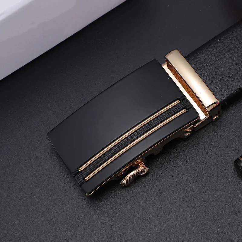 Men's Soft Leather Belt With Automatic Buckle Experience everyday comfort and style Effortless adjustment and a perfect — photo 2