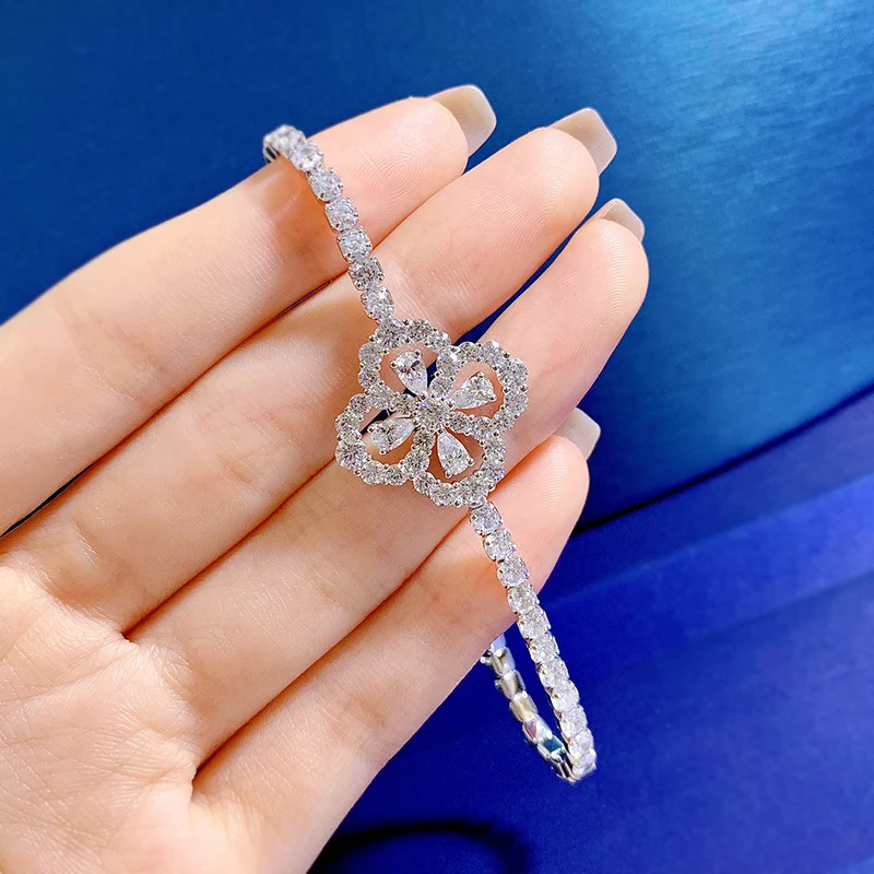 Pulseira feminina de design de moda de nicho com diamantes de alto carbono. Sinta a elegância e sofisticação. Perfeita para realçar seu estilo único. — foto 2