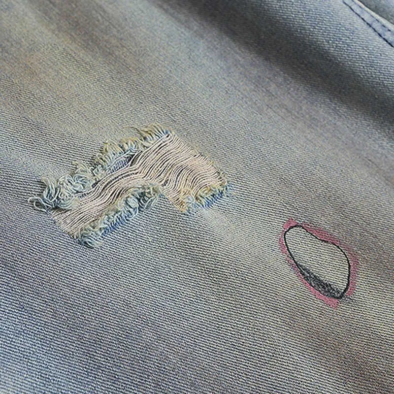 Jean large pour homme avec trous tendance. Confort et style pour un look décontracté et moderne. Trouvez le jean parfait pour vous. — photo 13