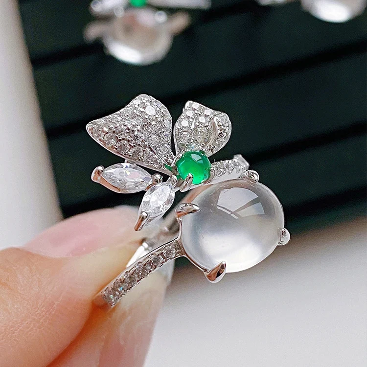 Anel feminino com diamante completo de ágata de calcedônia branca gelada natural simulada, beleza e brilho. — foto 7