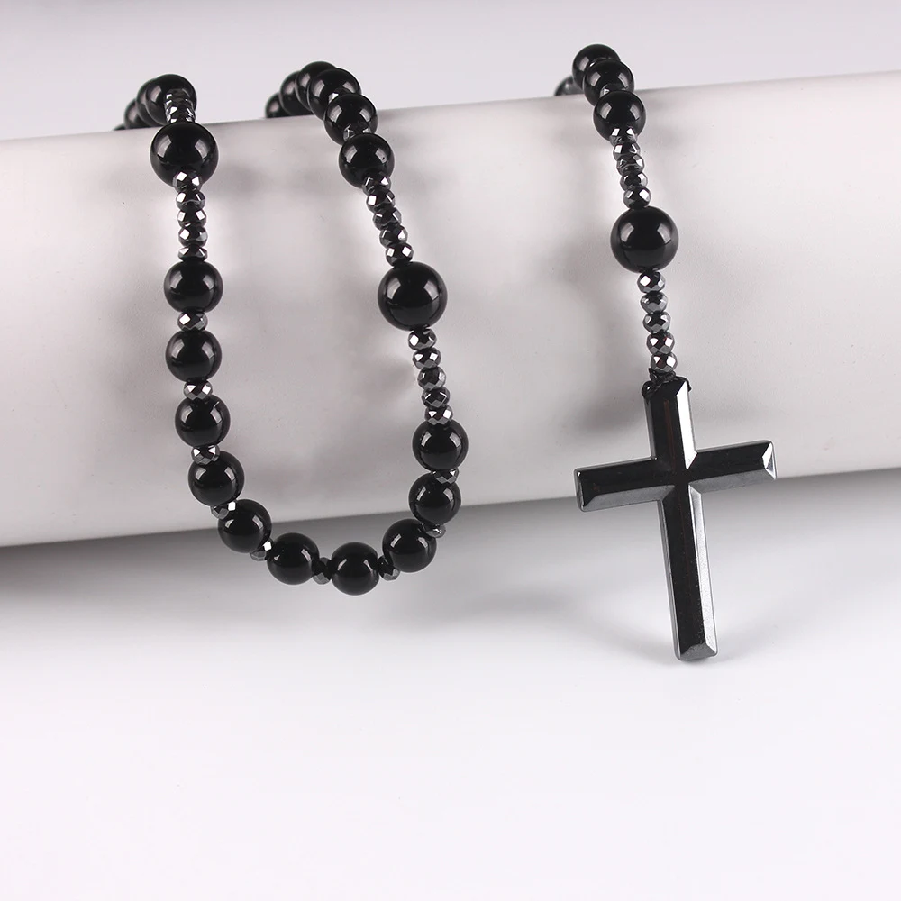 Colar masculino longo com contas redondas naturais, cruz de hematita. Design elegante e durável, perfeito para uso diário e especial. — foto 6