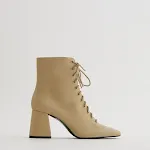 Bottines courtes à talons hauts pour femmes en cuir de vachette avec lanières — photo 4