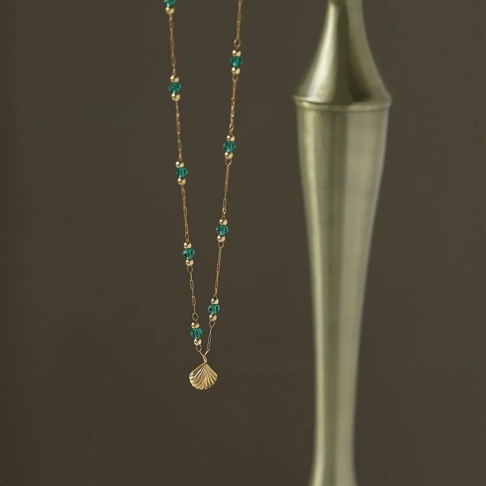 Colar de concha pequena Lvzhu artesanal, aço titânio banhado a ouro 18K, corrente de clavícula delicada, acessório elegante para mulheres, presente perfeito. — foto 9