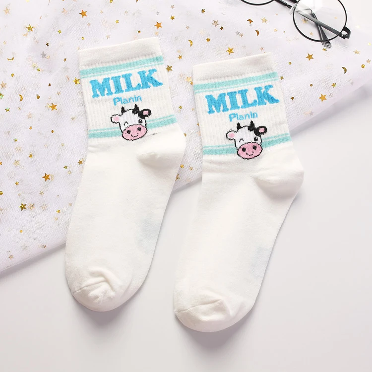 Calcetines casuales de algodón con leche de fresa y plátano en el tubo para mujer — foto 5