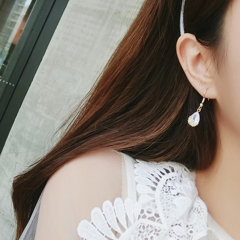 Colar feminino com pingente de gota d'água vintage de zircônia, tendência da moda. Adicione um toque de elegância atemporal ao seu visual. — foto 6