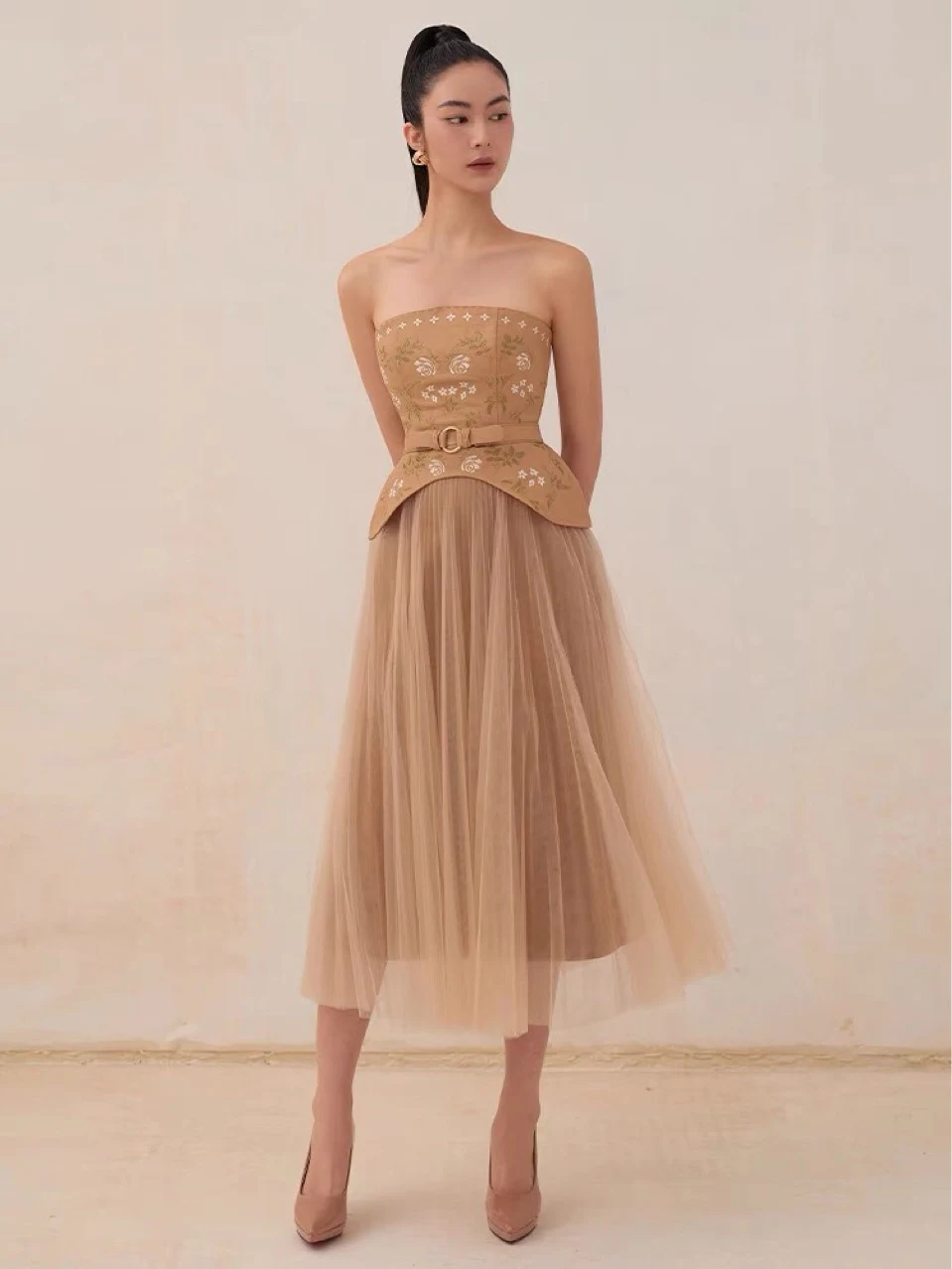 Title 2, Flower And Bird Embroidered Leather Tube Top Pl...