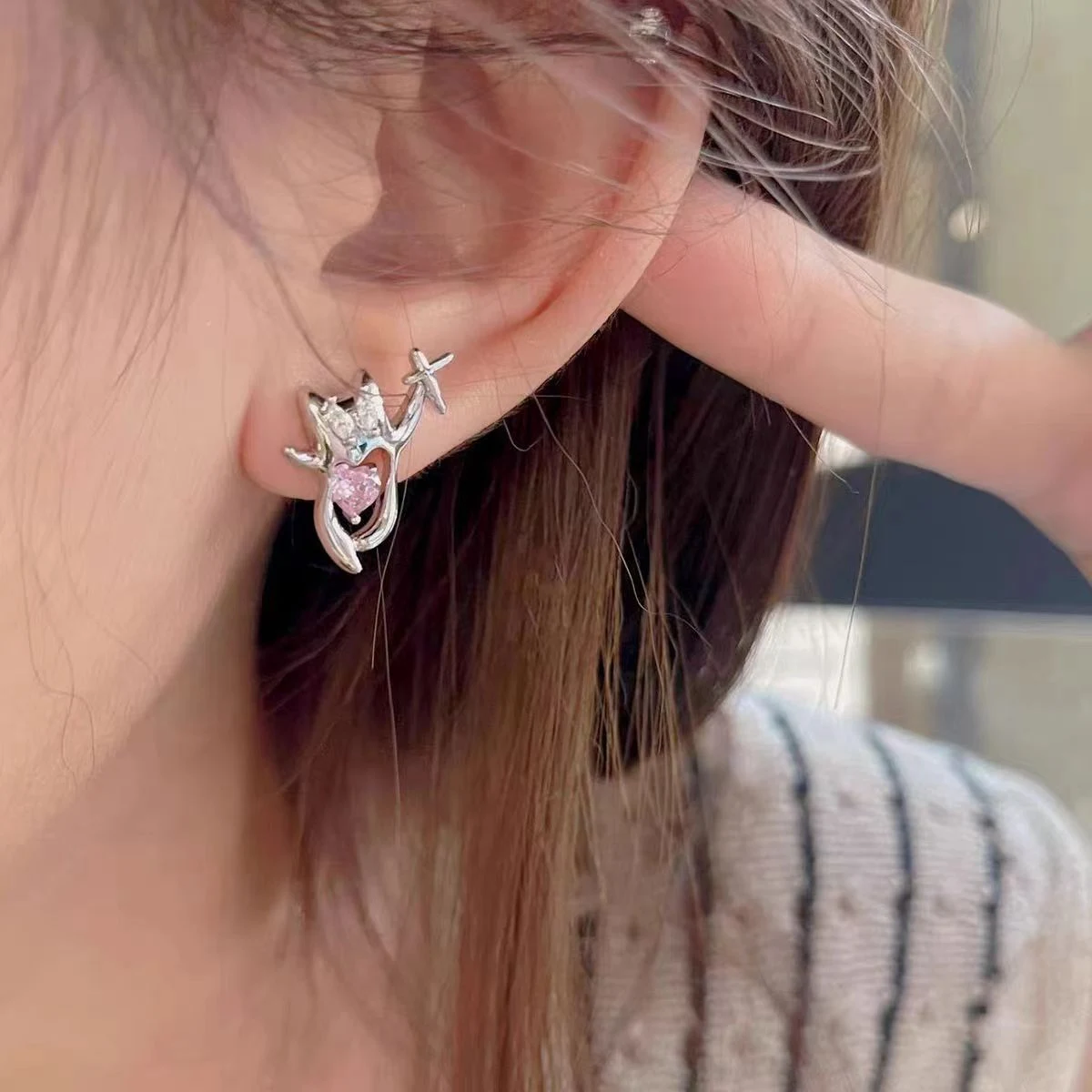 Brincos fofos de estrela com design especial de orelhas de gatinho para colecionar estrelas. Um acessório adorável e único para você! — foto 2