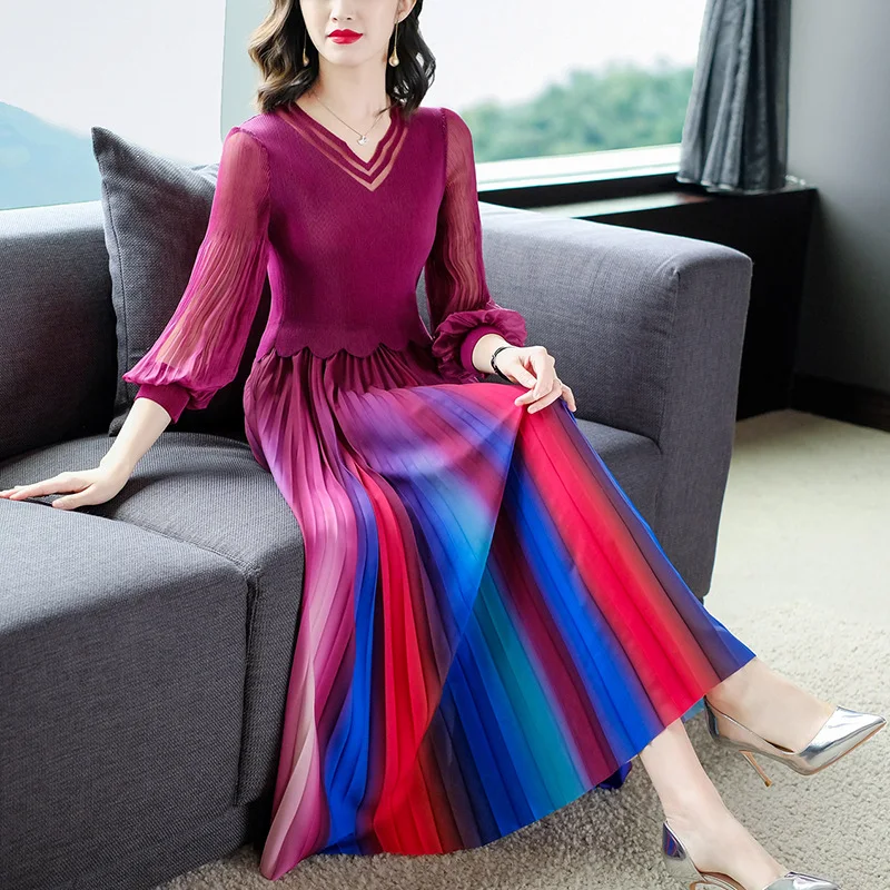 Fashionable V-neck Lantern Sleeve Pleated Skirt Dress for Women. Effortlessly stylish and comfortable, perfect for a mod — photo 8