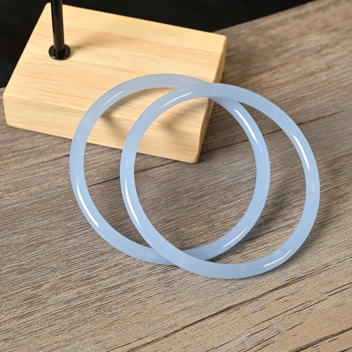 Pulseira de vidro feminina, acessórios antigos proibidos, um toque de elegância e mistério, ideal para complementar seu visual com estilo e sofisticação. — foto 12