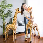 Pelúcia de girafa em pé para crianças. Macia e adorável, perfeita para brincar e decorar o quarto infantil. Um amigo fofo e divertido! — foto 4