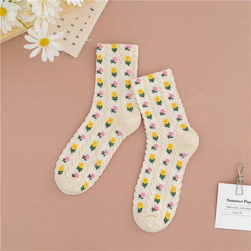 Title 7, Womens Fashion Simple Floral Retro Tube Socks,...