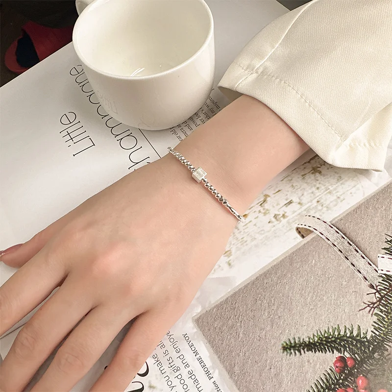 Title 4, Bracelet Carré Argent pour Femme Élégance Intem...