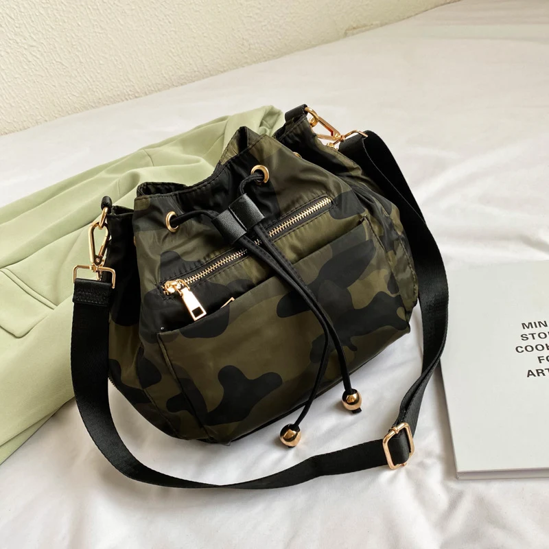Bolsa Mensageiro Casual Antifurto Nylon Feminina Versátil para Uso Diário e Viagens com Segurança e Estilo — foto 8