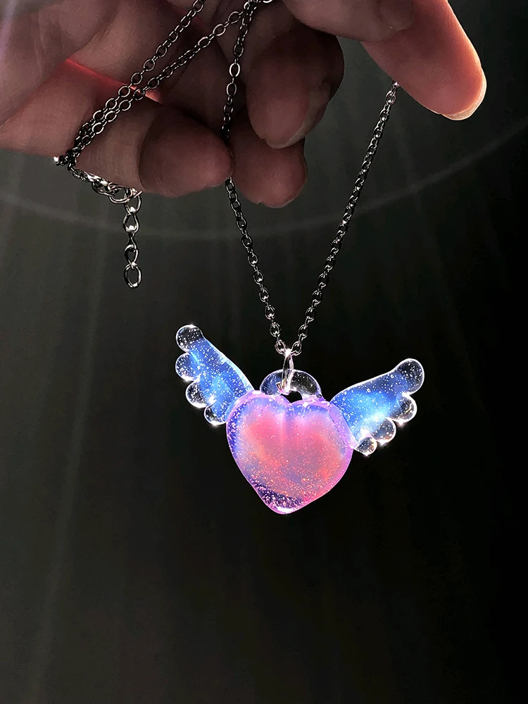 Colar Criativo Coração de Anjo Fofo e Versátil para Minorias. Design único, perfeito para complementar seu estilo com charme e delicadeza. — foto 5
