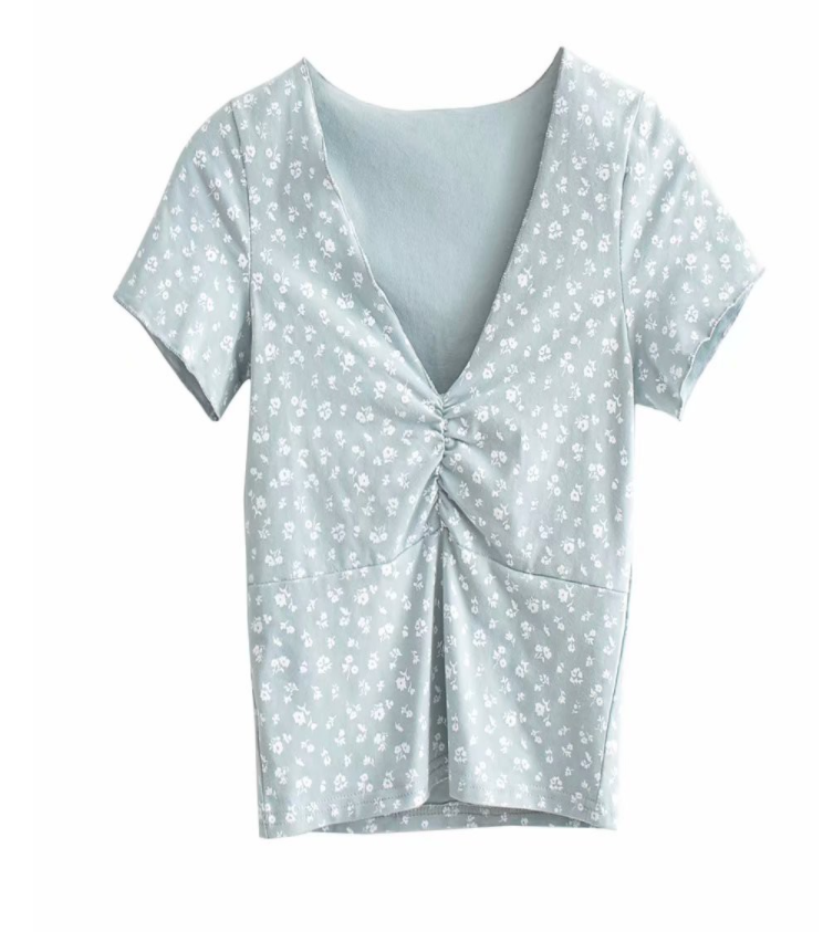 Title 7, Camiseta sexy floral com decote em V, pregas e ...
