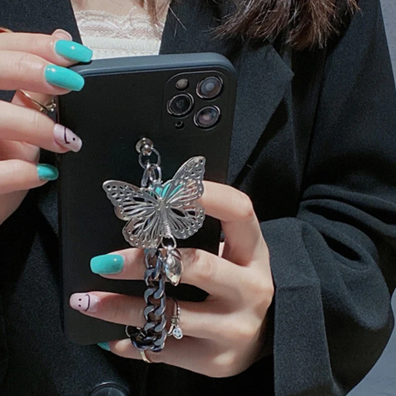 Capinha de celular feminina de silicone com pulseira de borboleta simples, proteção elegante e moderna para seu smartphone, design funcional. — foto 4